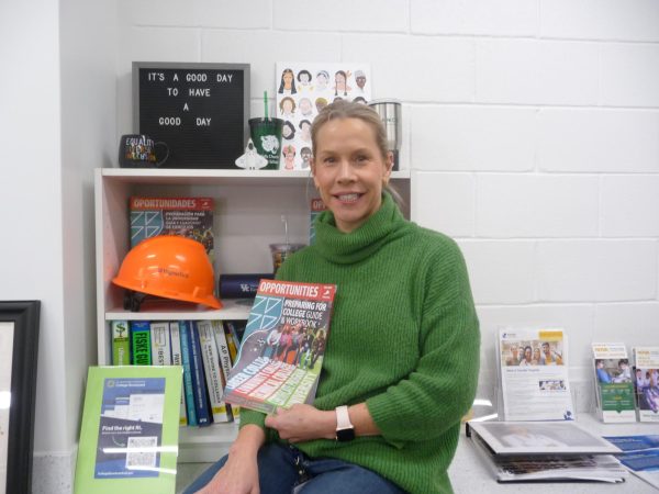 Falls Church High School College and Career Specialist Terri Markwart shares her favorite book that she finds helpful for aspiring college students: the Preparing for College Guide and Workbook.